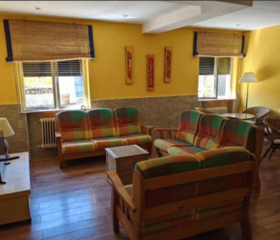Hostal Casa Chore Hinojosa de Duero 外观 照片